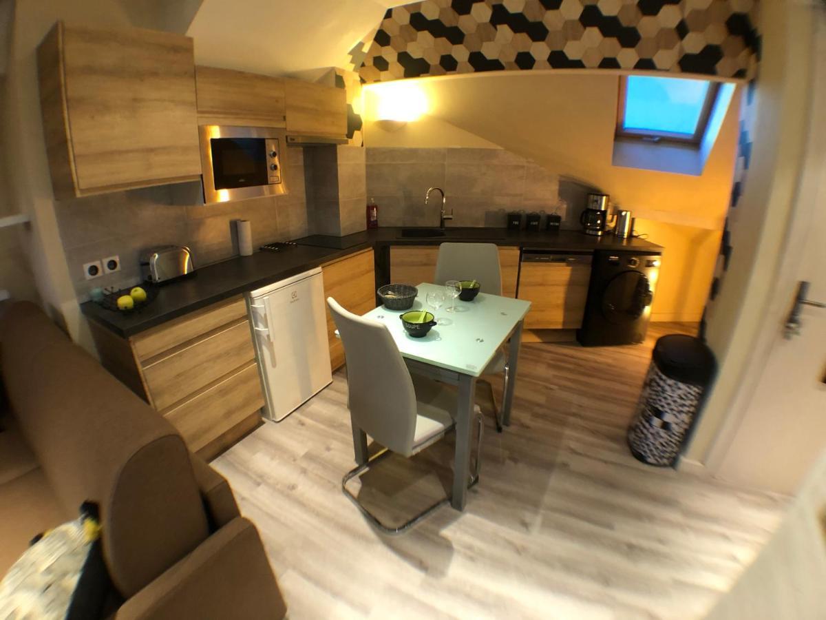 Au Bord Du Lac D'Annecy, Logement Type Loft, Dans Residence Avec Plage Et Ponton Privee Duingt Exterior foto