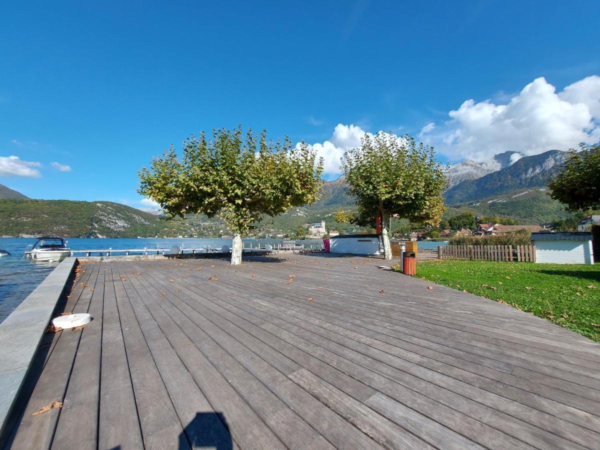 Au Bord Du Lac D'Annecy, Logement Type Loft, Dans Residence Avec Plage Et Ponton Privee Duingt Exterior foto